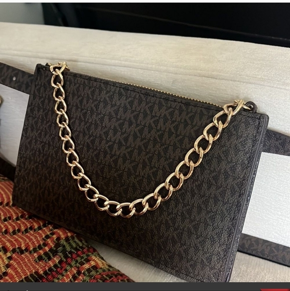 MK Fanny bag  belt sizes small and large . New with tag - Picture 4 of 13